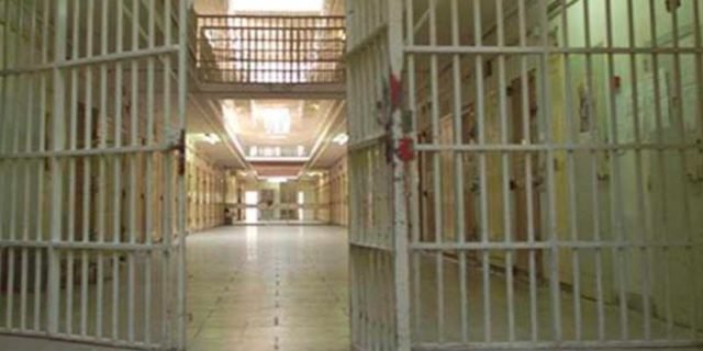 Noticias Chihuahua PAUSA.MX Muere en el CERESO exfuncionario detenido por multihomicidio