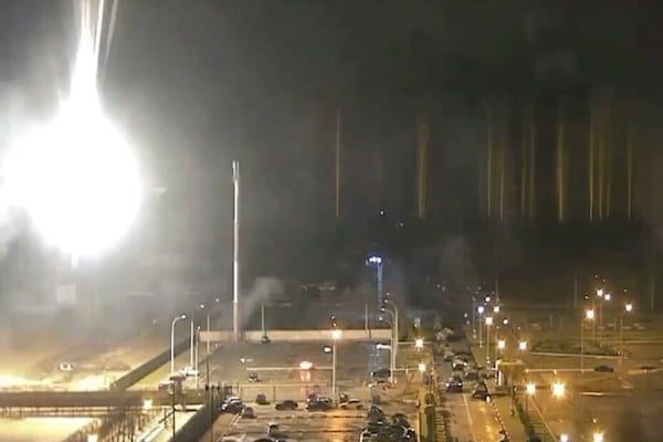 Rusia toma planta nuclear en Ucrania PAUSA.MX