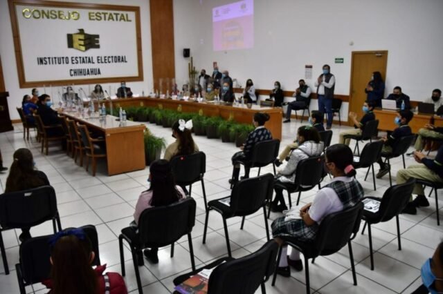 Realizan proceso de insaculación de concursos infantiles 2022