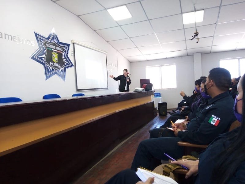 Capacitan a Policias municipales PAUSA.MX