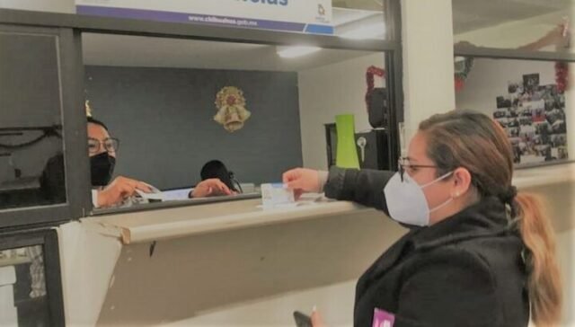 Denuncian en redes mal servicio en tránsito y negativas en solicitudes de licencias