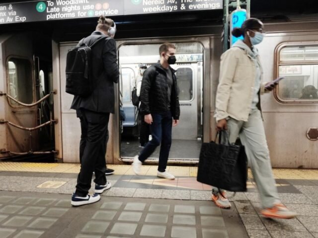 Declaran ilegal el uso de cubre bocas EU PAUSA.MX