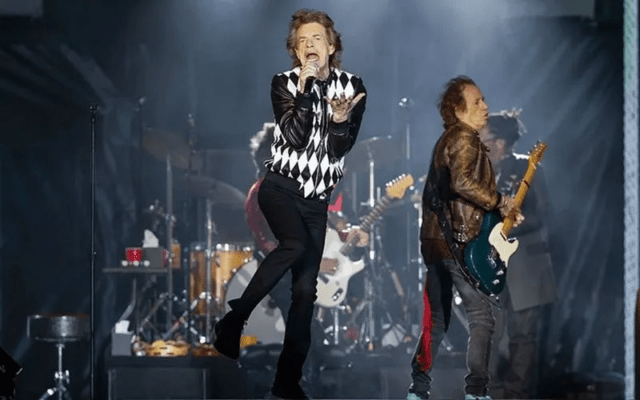 Noticias Chihuahua Pausa.MX El CoVid- 19 vuelve a alcanzar a los famosos