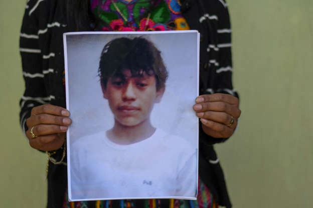 Noticias Chihuahua Pausa.MX Fotogalería; Dos primos en Guatemala, dos vidas sofocadas en un trailer en Texas