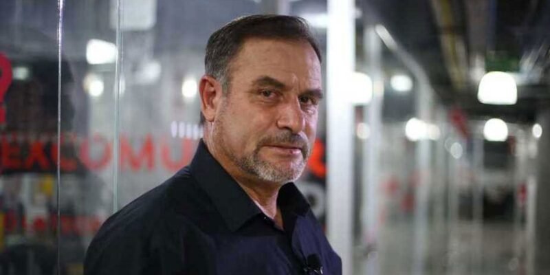 13_adrian_lebaron_bb301219_original_6147841509fc5