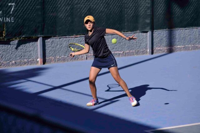 Aiko Coballasy del Club Britania de Chihuahua que fue sede del torneo  nacional de Tenis Grado 3, se alzó con el campeonato - Pausa MX