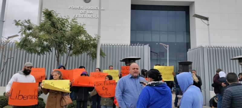 Noticias Chihuahua Pausa.MX Liberan a integrantes de familia LeBarón tras juicio abreviado; purgarán pena de 4 años