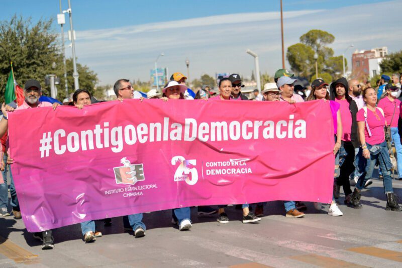 Noticias Chihuahua PAUSA.MX Asiste gobernadora Maru Campos a marcha en favor del INE Noticias Chihuahua Pausa.MX Asiste gobernadora Maru Campos a marcha en favor del INE