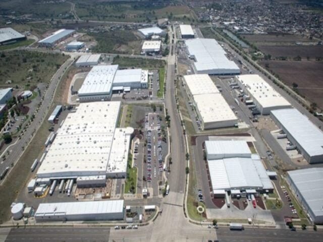 Nearshoring-¿el-camino-que-salvara-a-Mexico-2-P-W-pag.-84-87-640x360 PAUSA.MX