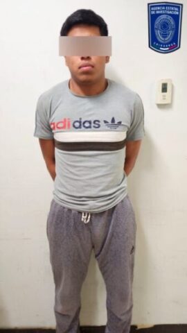 Noticias Chihuahua PAUSA.MX Capturan en Ciudad Juárez a dos hombres en posesión de droga, cargadores de armas y equipo táctico