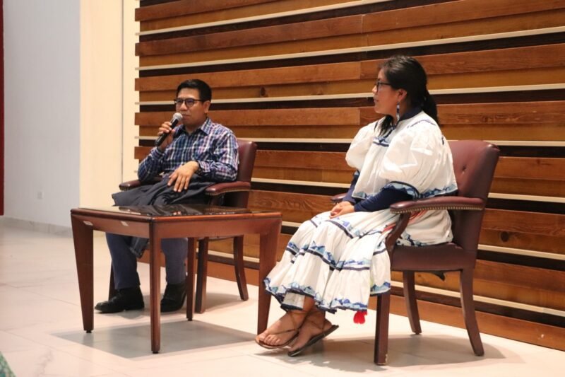 Noticias Chihuahua PAUSA.MX Comparten hablantes de lenguas indígenas experiencias para crear materiales didácticos