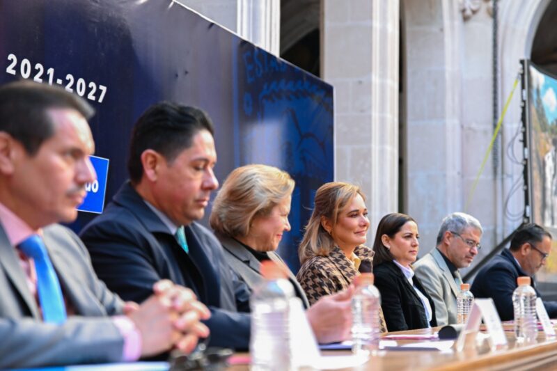 Noticias Chihuahua PAUSA.MX “Combatamos el rezago a través del impulso de acciones que le cambien la vida a la gente”; gobernadora Maru Campos encabeza Primera Asamblea Ordinaria de COPLADE Noticias Chihuahua Pausa.MX “Combatamos el rezago a través del impulso de acciones que le cambien la vida a la gente”; gobernadora Maru Campos encabeza Primera Asamblea Ordinaria de COPLADE