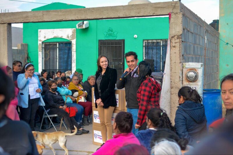 Noticias Chihuahua Pausa.MX Entrega SDHyBC apoyos alimentarios e invernales a 100 familias de Jardines de Oriente