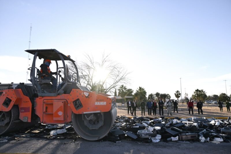 Noticias Chihuahua PAUSA.MX Continúan acciones de ordenamiento en el Sistema Penitenciario, asiste Gobernadora a destrucción de objetos asegurados al interior del CERESO 1 de Aquiles Serdán