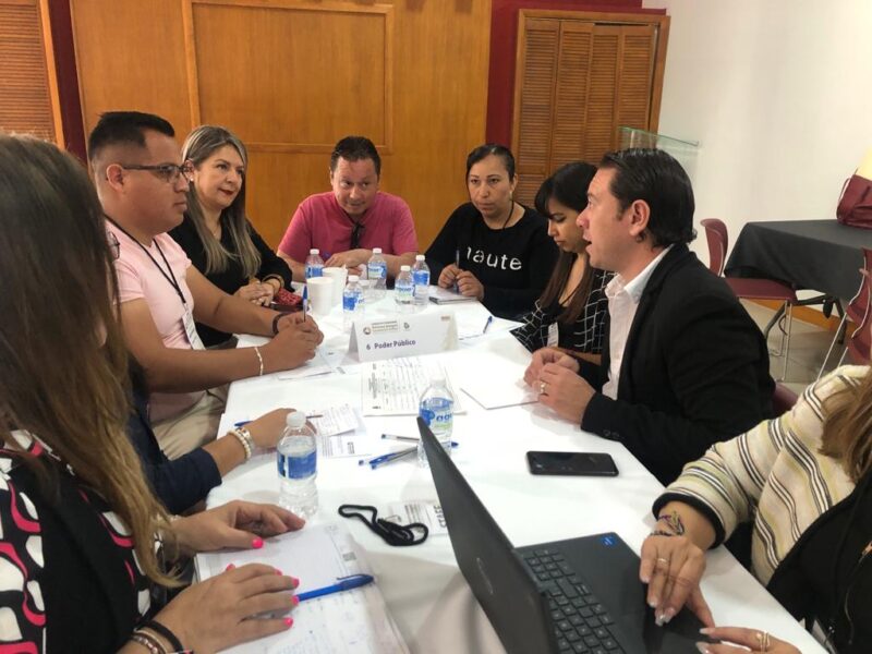 Noticias Chihuahua Pausa.MX Escuchan diputados de Morena a juarenses, en la consulta ciudadana a la Reforma Integral de la Constitución Política del Estado de Chihuahua.