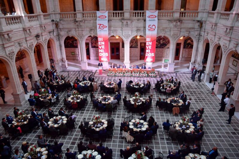 Noticias Chihuahua Pausa.MX Gobernadora Maru Campos toma protesta a nuevo Consejo Directivo de la CMIC Delegación Chihuahua