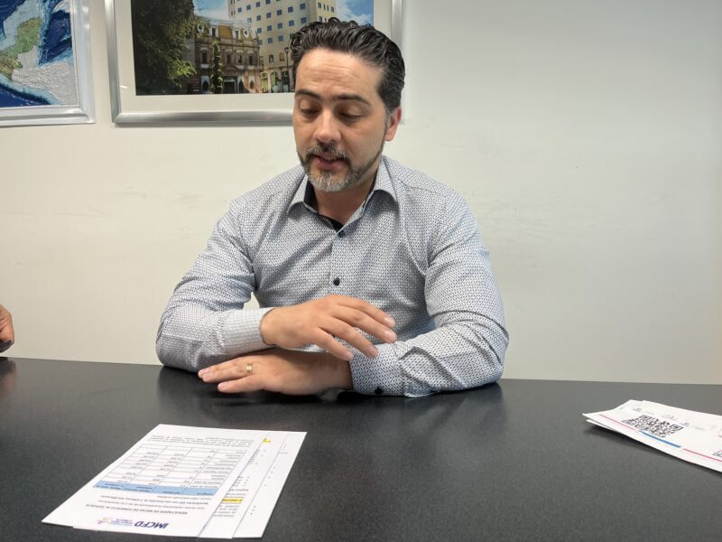 Noticias Chihuahua Pausa.MX Entrenan en penumbras por robo de cableado en canchas deportivas al norte y sur de la ciudad