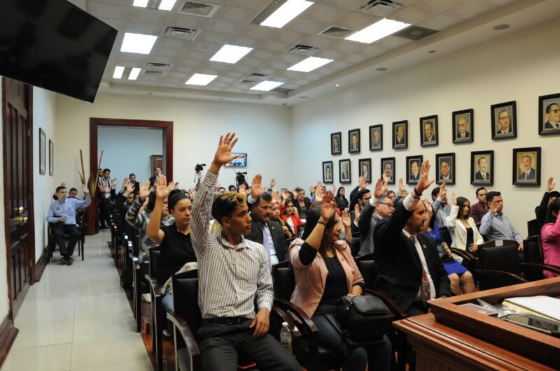 Noticias Chihuahua Pausa.MX Aprueban en la UACH calificación mínima aprobatoria de 7 como en el Tec de Monterrey