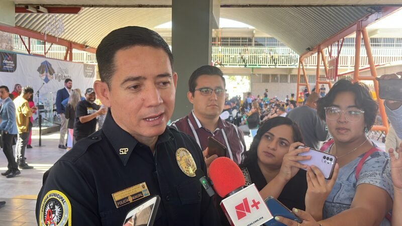 Noticias Chihuahua PAUSA.MX Investiga policía municipal pintas en casas; advierten que sean signos para robar