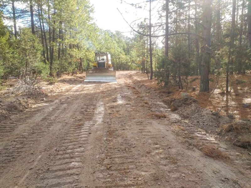 Noticias Chihuahua Pausa.MX Rehabilita Gobierno del Estado caminos vecinales de Guadalupe y Calvo