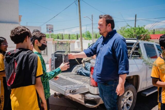Desarrollo Rural de Camargo ha entregado más de 300 árboles, con el programa Camargo Verde.