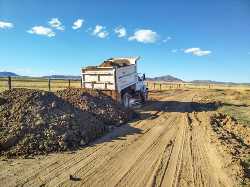Noticias Chihuahua Pausa.MX Rehabilita Gobierno del Estado 980 kilómetros de terracerías en primeros meses del año