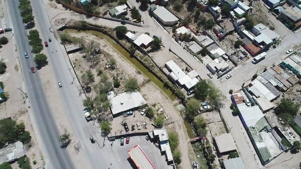 Supervisa Gobierno del Estado puntos de acequia madre en Juárez previo entrega de volúmenes EUA-México