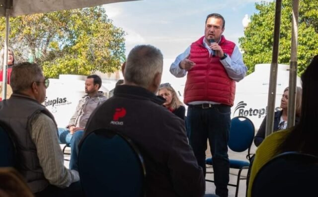 Entrega Gobierno Municipal 40 tinacos a precio subsidiado; ya son más de 300 beneficiarios