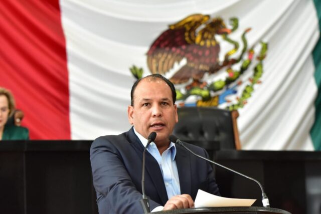 Vamos contra las apps “montadeudas: Omar Bazán