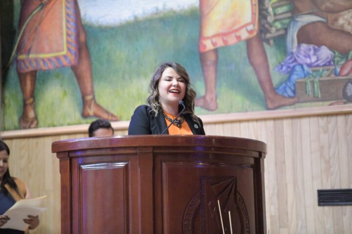 Noticias Chihuahua PAUSA.MX Realizan ceremonia de graduación del programa UACH Peraj “Inspirando Futuros”