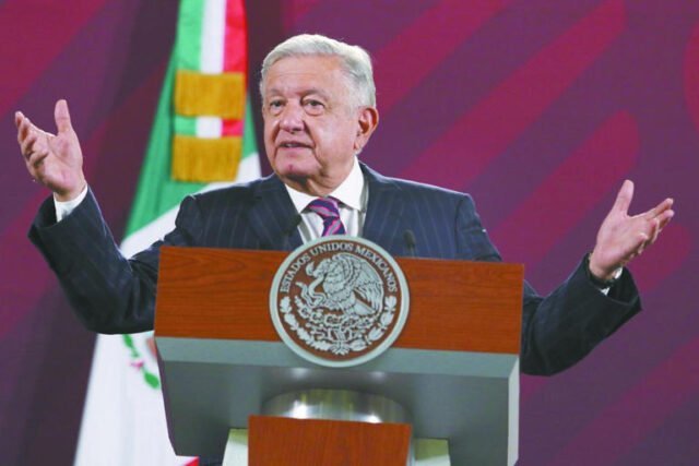 Noticias Chihuahua PAUSA.MX Critican expertos la intervención de AMLO con ministros