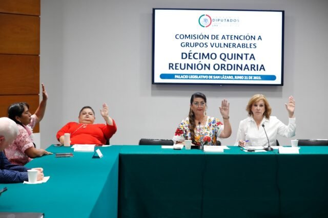 La Comisión de Atención a Grupos Vulnerables dialoga con la Fundación Piel de Luna, Albinos de México A.C.
