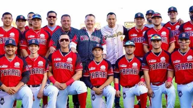 El primer estadio de beisbol con pasto sintético en Chihuahua está en Parral