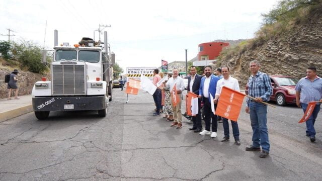 Noticias Chihuahua PAUSA.MX Arranca Mario Vázquez segunda etapa de rehabilitación del Periférico en Parral