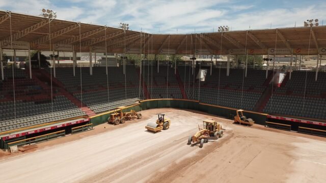 Noticias Chihuahua PAUSA.MX Registra rehabilitación del Gran Estadio Parral 55 por ciento de avance