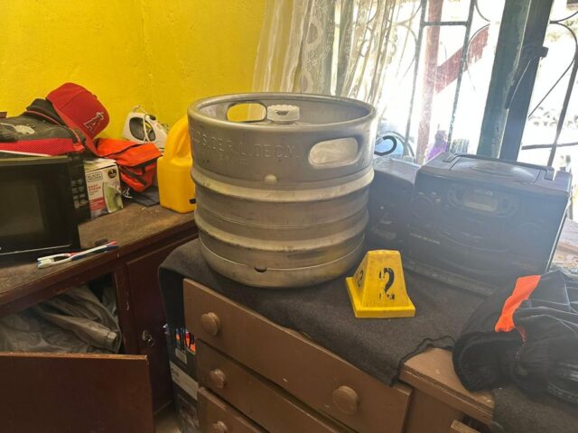 Noticias Chihuahua PAUSA.MX Catean vivienda en Aquiles Serdán por investigación de robo a empresa cervecera