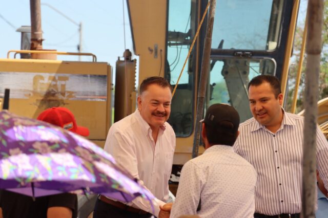 Noticias Chihuahua PAUSA.MX Arranca Mario Vázquez programa “Caminos que nos unen” en Delicias con inversión de 30 mdp