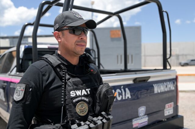 Noticias Chihuahua PAUSA.MX Fortalece Gobernadora Maru Campos seguridad de la región serrana con equipamiento a policías municipales