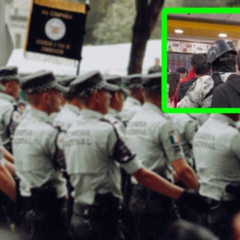 La Guardia Nacional (GN), tiene 43 funciones, entre ellas realizar trabajos de investigación, intervención de delito, operaciones encubiertas, auxiliar a las instituciones de seguridad pública y más, sin embargo, todo parece indicar que un cliente de Oxxo, dejó todo eso de lado, pues se dejó ver bailar junto a un militar en una sucursal de la tienda de conveniencia. El cliente de la empresa de la cadena de Fomento Económico Mexicana (Femsa), Oxxo, llamó la atención, debido a la acción que realizó al ver un elemento de la Guardia Nacional, la institución de seguridad de carácter civil que funde como policía nacional. A través de la red social de TikTok, la cuenta de '@pixeleadoverde', comparte clips de elementos de la Secretaría de Marina, Ejército Mexicano y la Guardia Nacional, enseñando así sus entrenamientos para destacar en cada una de las misiones. La agencia de gobierno fundada por Andrés Manuel López Obrador, el 26 de marzo de 2019, la cual depende de Secretaría de Seguridad y Protección Ciudadana y Secretaría de la Defensa Nacional, suele volverse tendencia por los aspirantes que cuentan sus sueños para ser parte del escuadrón. Se BURLA de Guardia Nacional con BAILE en Oxxo y no sabía lo que le esperaba afuera | VIDEO Se BURLA de Guardia Nacional con BAILE en Oxxo y no sabía lo que le esperaba afuera | VIDEO © Proporcionado por Debate Por lo cual, la GN al buscar brindar seguridad de los ciudadanos se lleva el agradecimiento de muchos, sin embargo, recientemente, un joven al ver a un elemento de la GN, en la cadena comercial, Oxxo, decidió bailar junto a él. La tienda de conveniencia, que cuenta con más de 17, 400 tiendas al operar en México, Chile, Colombia, Perú, Brasil y Estados Unidos, es la marca favorita de muchos, pues al tener el lema de 'Siempre listos, siempre para ti', se ha vuelto tendencia porque consumidores dicen que pueden encontrar una sucursal en cada esquina.