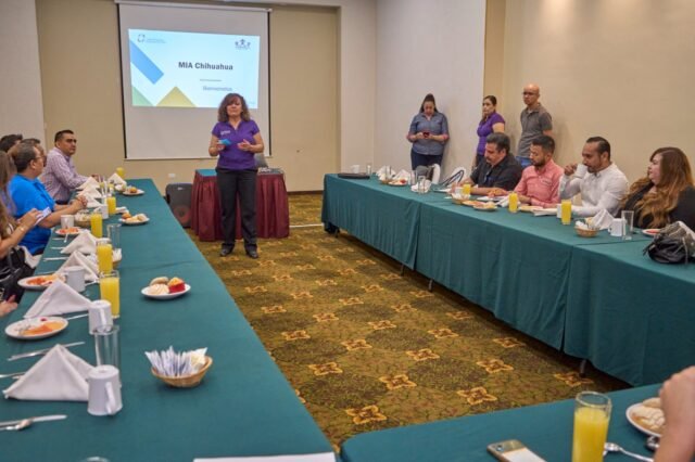 Revisan avances en escuelas del proyecto Campamentos MIA Revisan avances en escuelas del proyecto Campamentos MIA