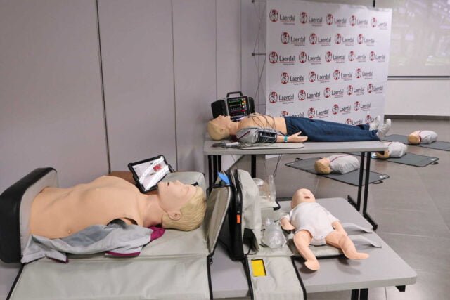 Capacitan a médicos en uso de nueva tecnología de simuladores