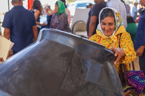 Beneficia Estado a cientos de familias de comunidades de Urique Beneficia Estado a cientos de familias de comunidades de Urique