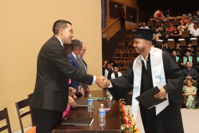 Egresa primera generación del modelo de Formación Dual de la UT de la Babícora