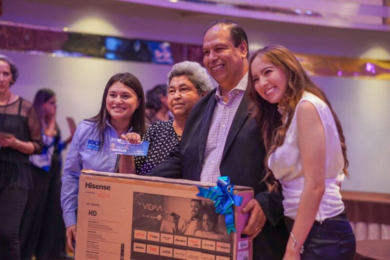 Noticias Chihuahua PAUSA.MX Festeja Bien Común a 500 personas mayores por el Día del Abuelo en la capital