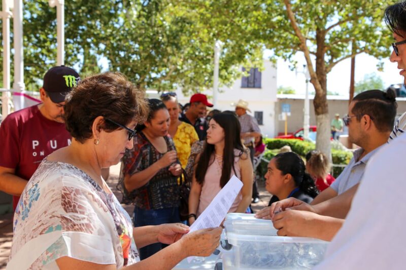 Noticias Chihuahua PAUSA.MX Lleva Gobierno del Estado la Feria de Servicios a San Francisco del Oro