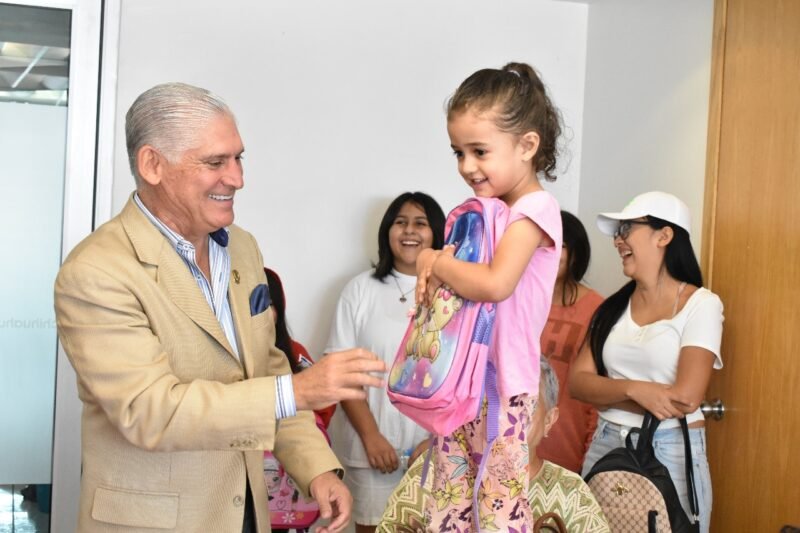 856f7fa2-3c25-4916-89ef-27965b45305d