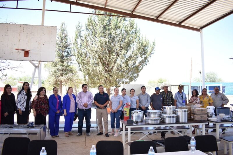 Noticias Chihuahua PAUSA.MX Beneficia DIF Estatal a escuelas de Matamoros con entrega de equipamiento de cocinas
