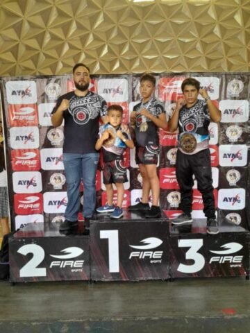 Koas Samoa Chihuahua obtuvo campeonatos y cinturones en el Torneo Nacional “De Las Estrellas” del Consejo Mundial de Kick Boxing