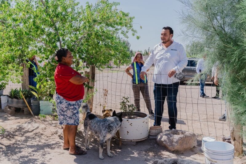 Reciben habitantes de San Leonardo al presidente Jorge Aldana y se suman al programa “Manos En Acción” Reciben habitantes de San Leonardo al presidente Jorge Aldana y se suman al programa “Manos En Acción”