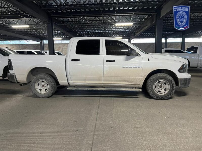 Noticias Chihuahua PAUSA.MX Detienen a dos sujetos por la portación de tres armas de fuego y droga